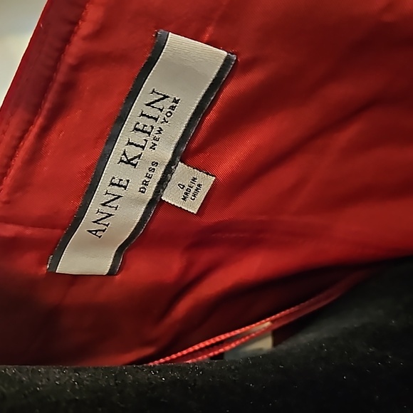 Ann Klien Holiday Dress - Picture 6 of 13